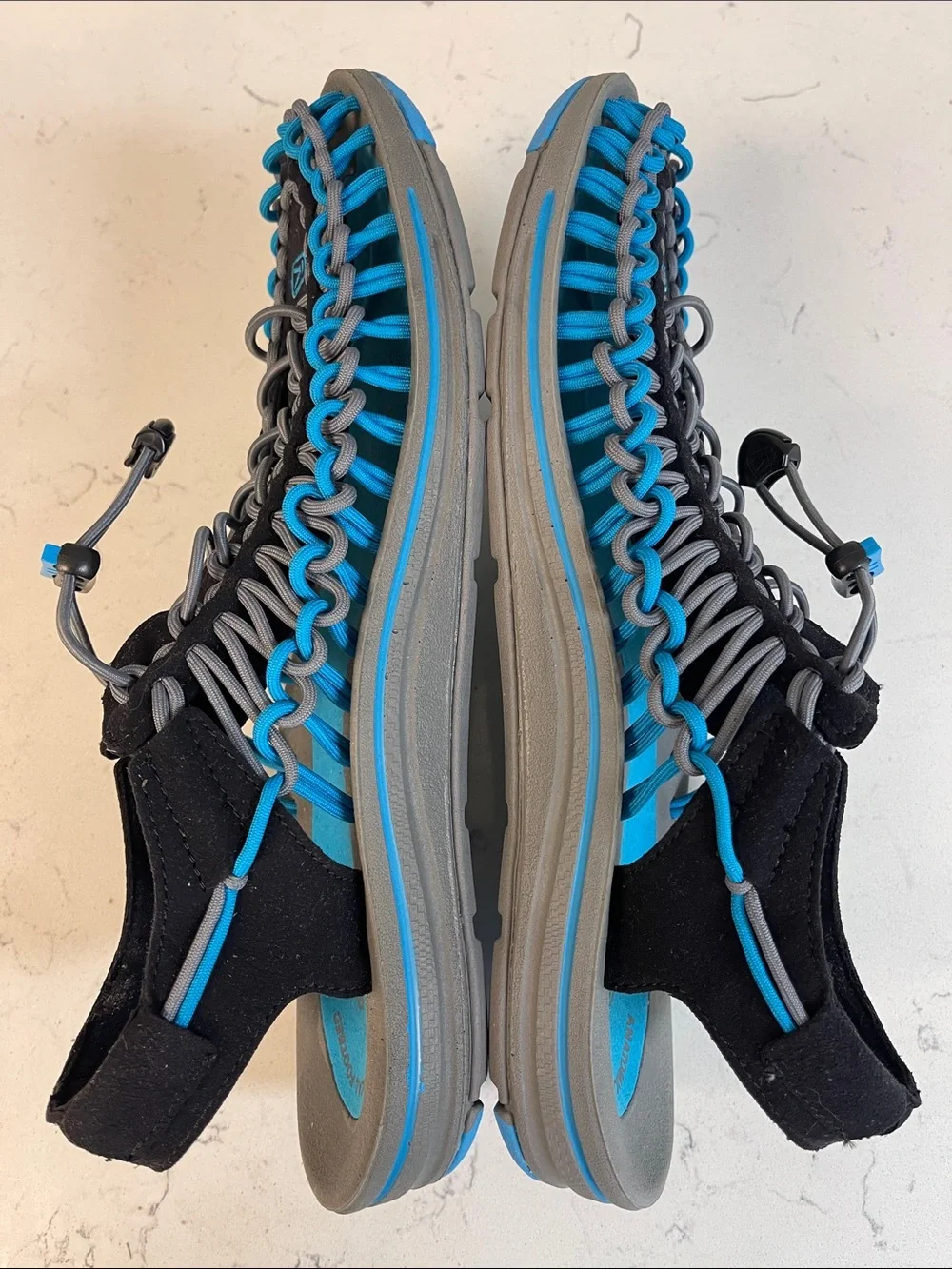 Keen UNEEK Men's Outdoor Sandal Black/Blue US Size 11.5 Worn 3-4 times